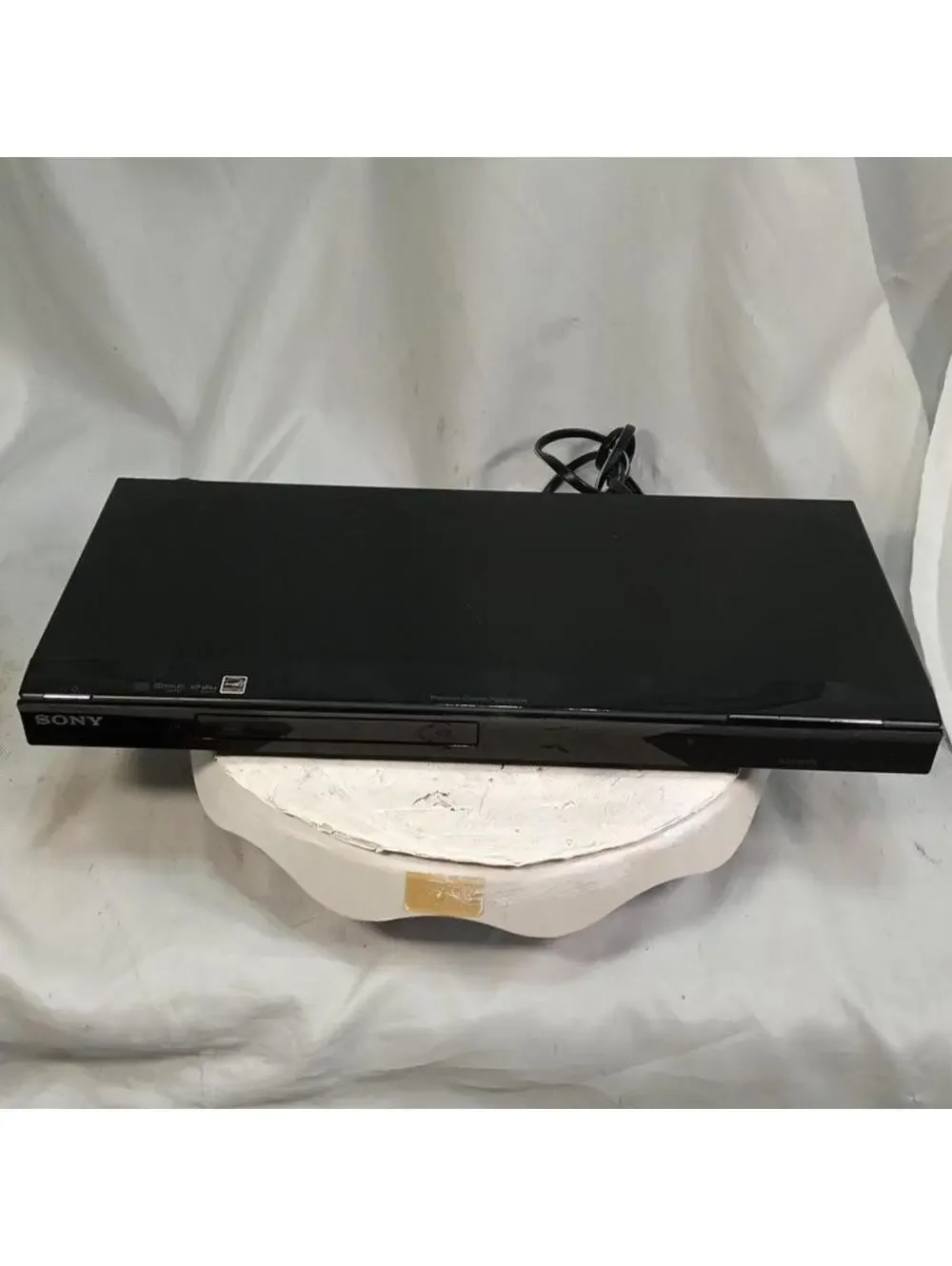 Sony DVP-NS710H CD/DVD player.